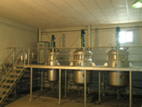 LG-PJ系列全自動多聯(lián)不銹鋼發(fā)酵罐&mdash;中試車間