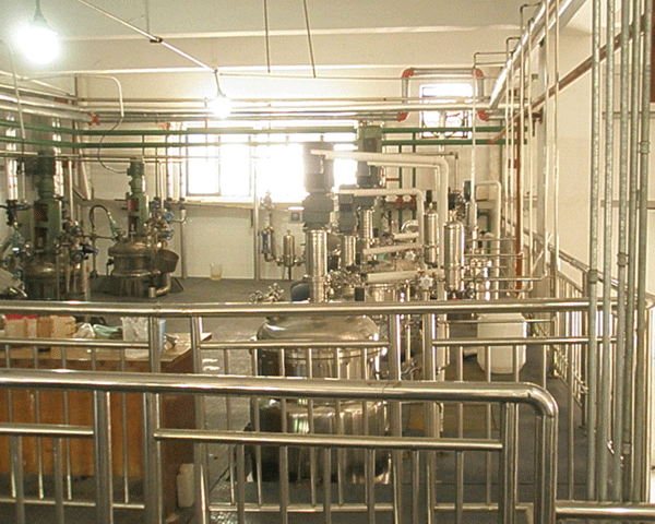 LG-PJ系列 全自動多聯(lián)不銹鋼發(fā)酵罐&mdash;大型發(fā)酵車間