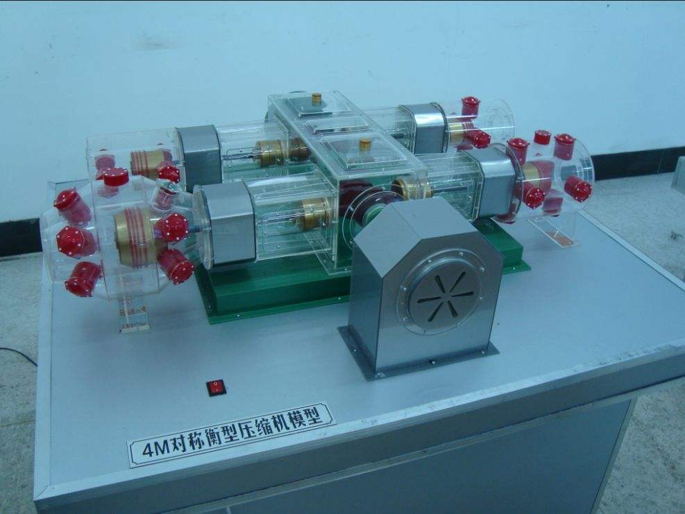 4M對稱衡型壓縮機模型